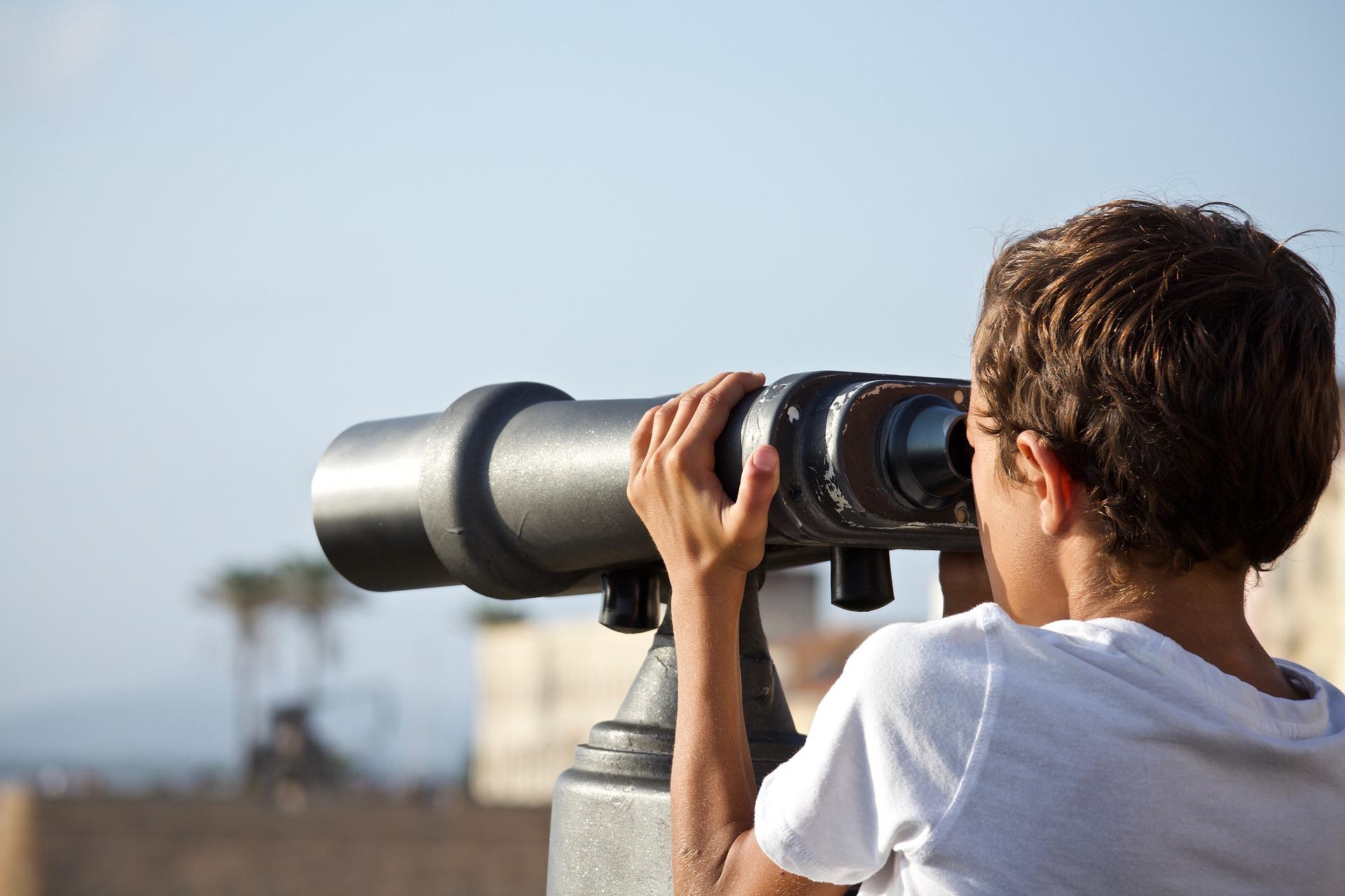 Binoculars and the Planets: What Can You See?
